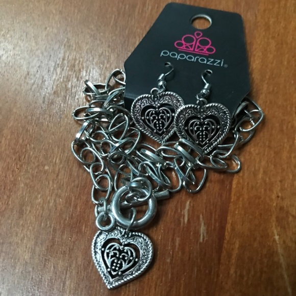 Paparazzi Bundle Necklace and Earrings Set New Lot#12 - Picture 10 of 16